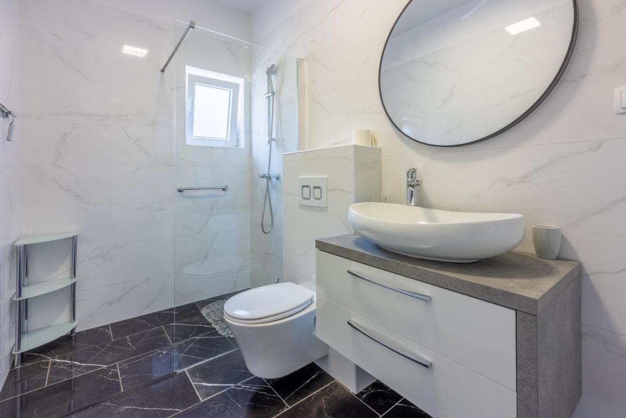 Apartman Dora Crikvenica Buitenkant foto